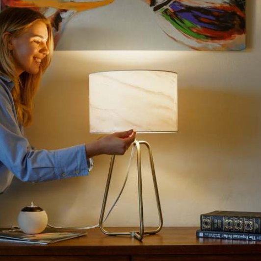 New Design Small Modern Stylish Desk Lamp In Stock In The United State